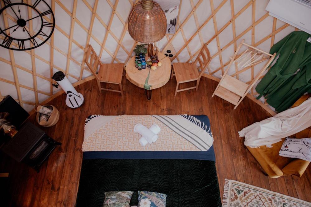 Jurty Z Widokiem, Prywatna Balia- Dzikolas Glamping Krasnobród Exterior foto