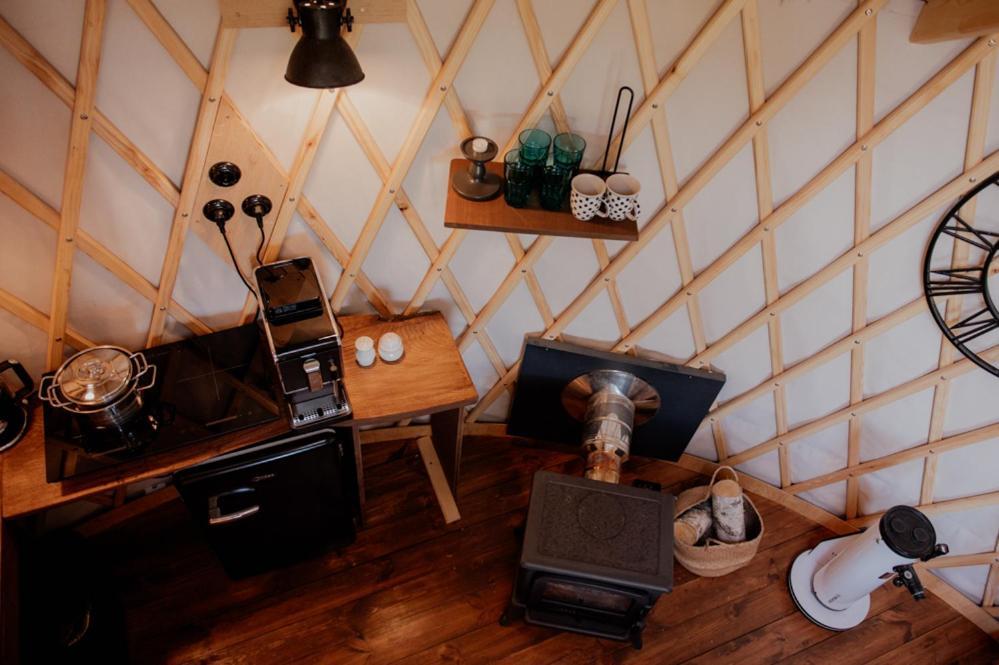 Jurty Z Widokiem, Prywatna Balia- Dzikolas Glamping Krasnobród Exterior foto