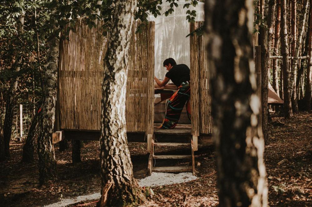 Jurty Z Widokiem, Prywatna Balia- Dzikolas Glamping Krasnobród Exterior foto