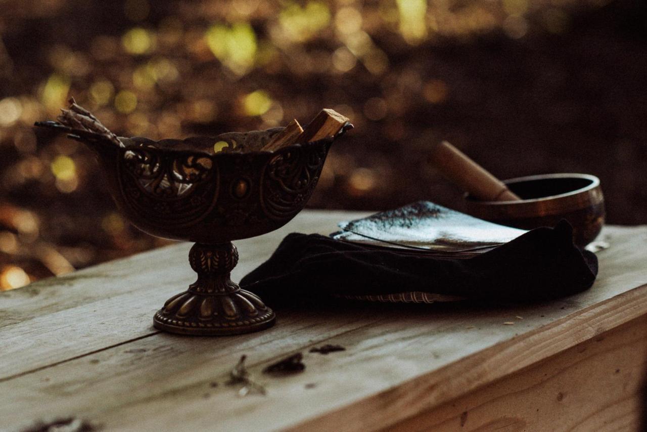Jurty Z Widokiem, Prywatna Balia- Dzikolas Glamping Krasnobród Exterior foto