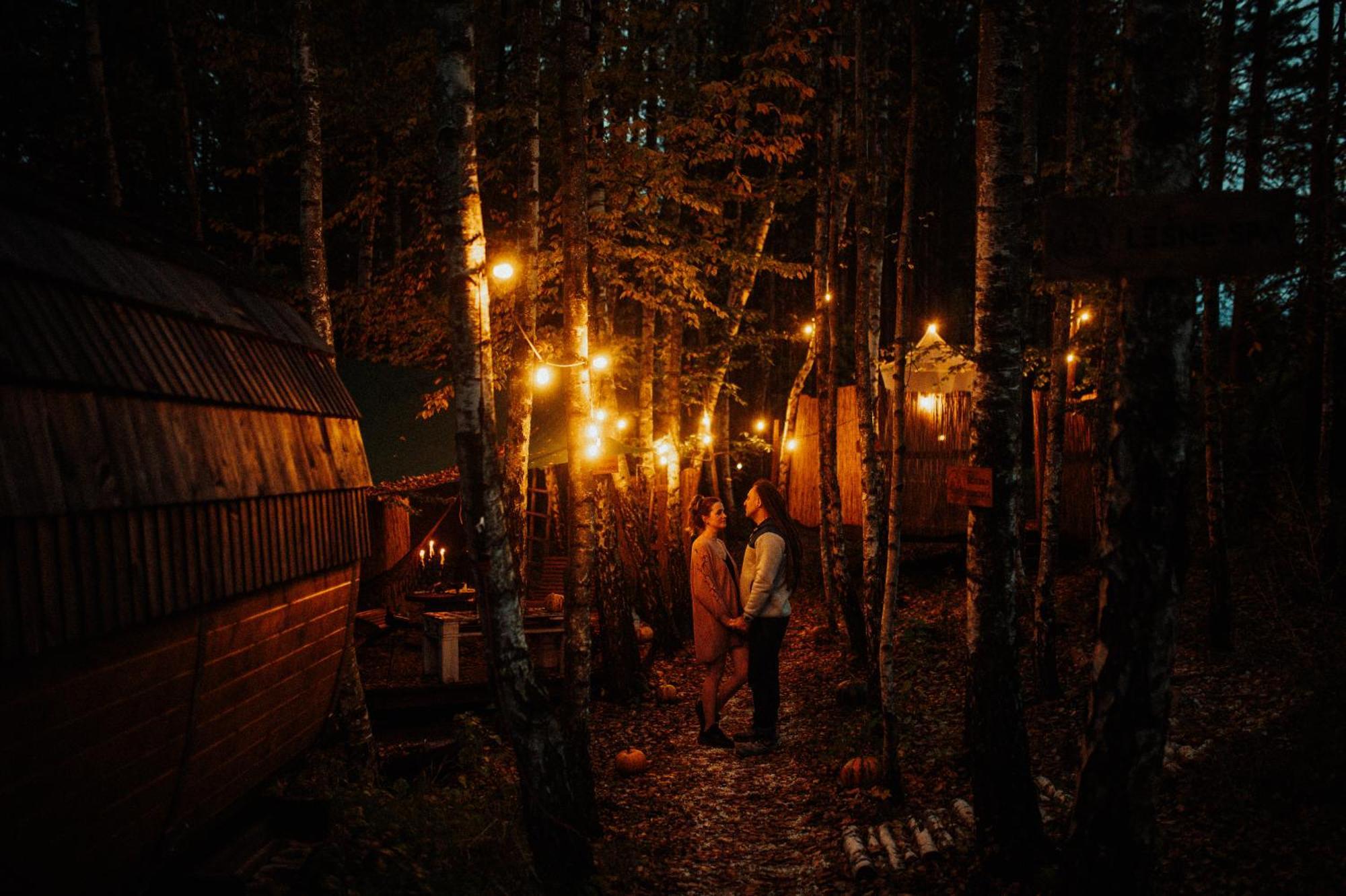 Jurty Z Widokiem, Prywatna Balia- Dzikolas Glamping Krasnobród Exterior foto
