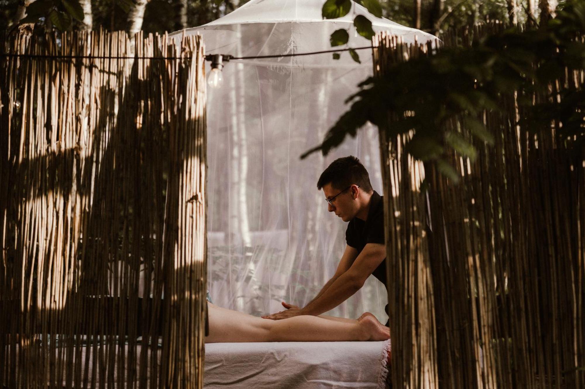 Jurty Z Widokiem, Prywatna Balia- Dzikolas Glamping Krasnobród Exterior foto